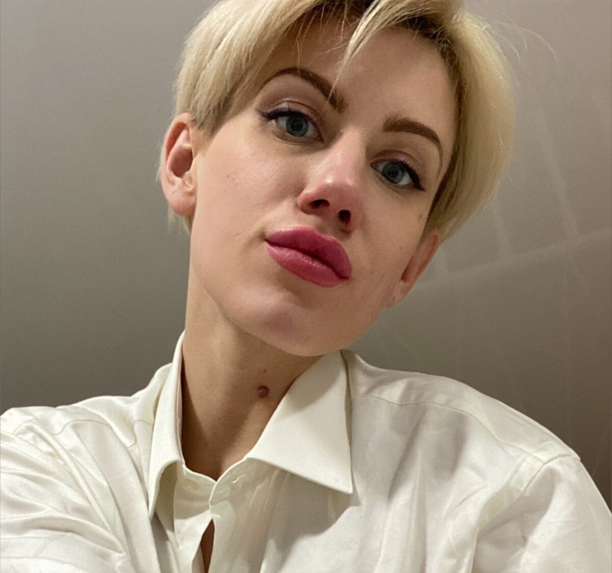 Karina (@kari_dendy), OnlyFans creator