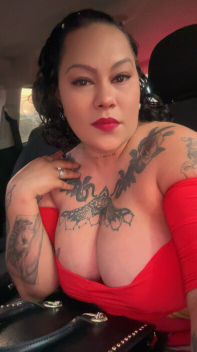 Karitomorales89 (@karitomorales89), OnlyFans creator