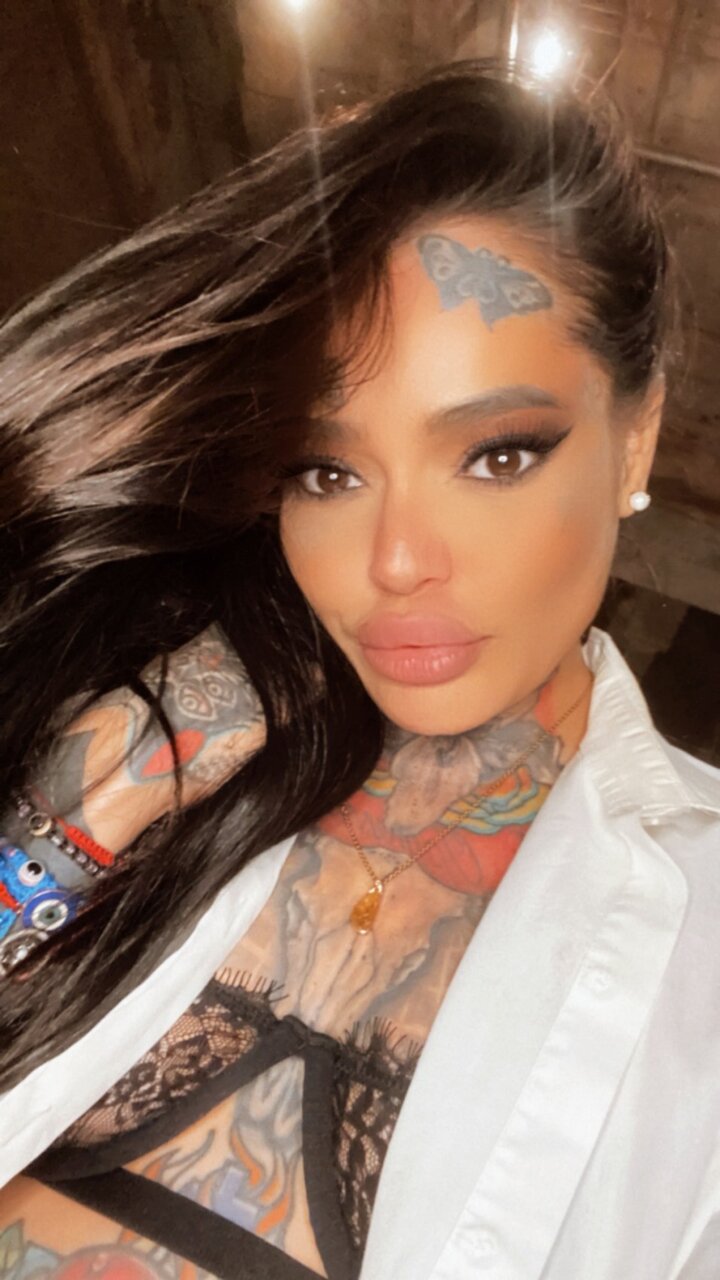 Karleejane13 (@karleejane13), OnlyFans creator