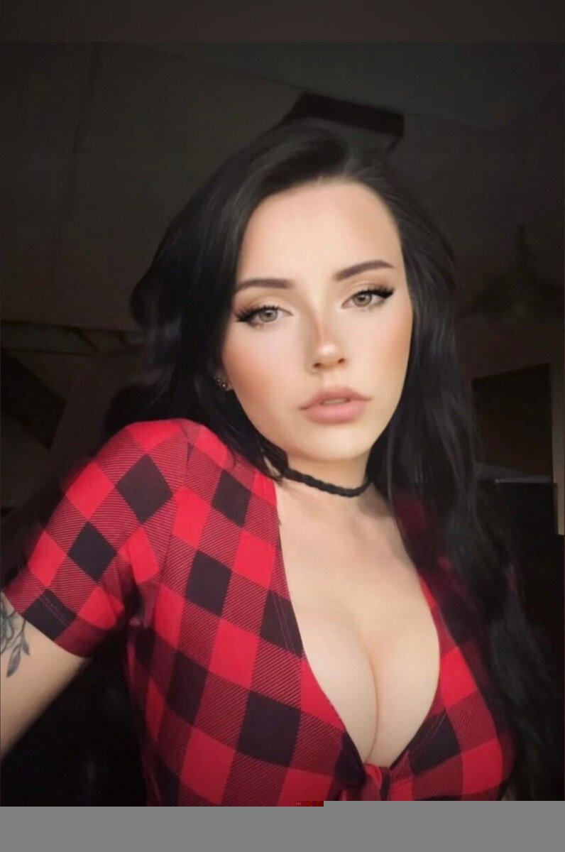 Karliebrooks (@karliebrooks), OnlyFans creator