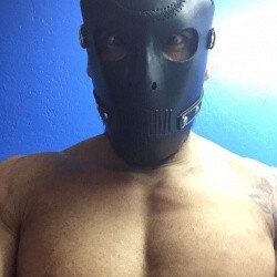 Karlokarrera (@karlokarrera), OnlyFans creator