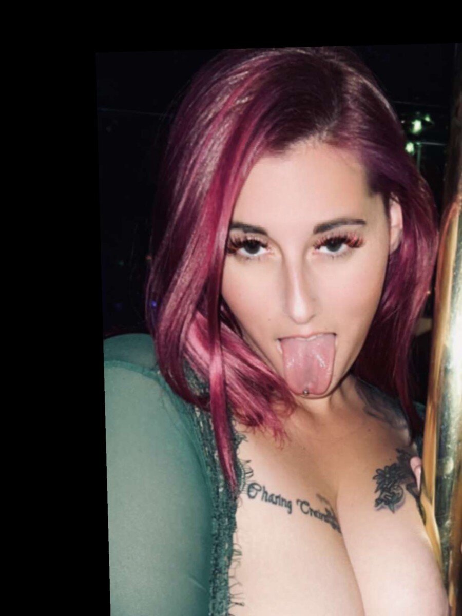 Karmaledoux (@karmaledoux), OnlyFans creator