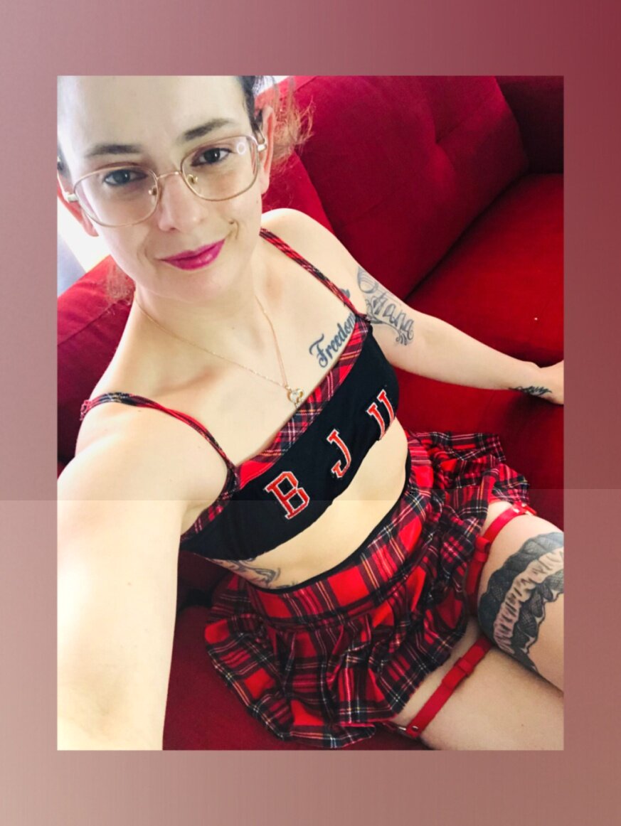 Karolinastar (@karolina-star), OnlyFans creator