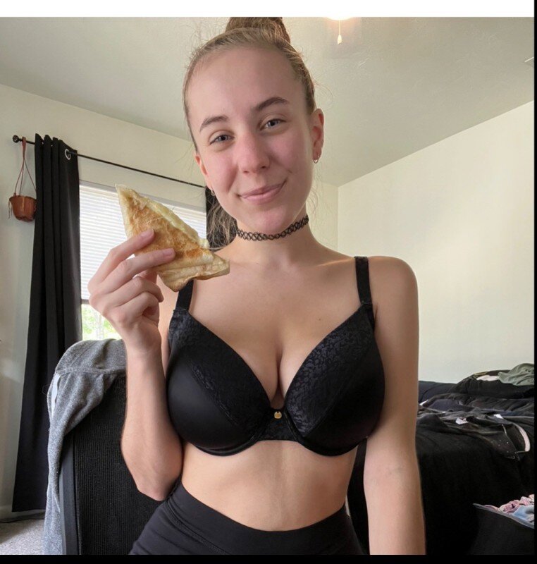 Kasie (@kasiedilla), OnlyFans creator