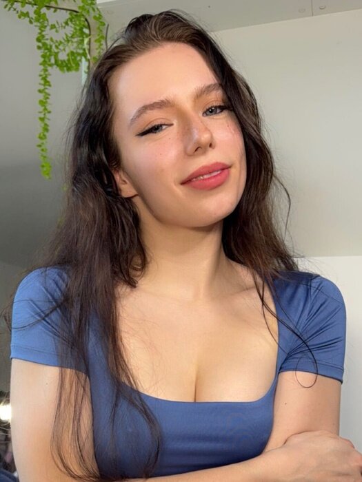 Katencases (@kat.encases), OnlyFans creator