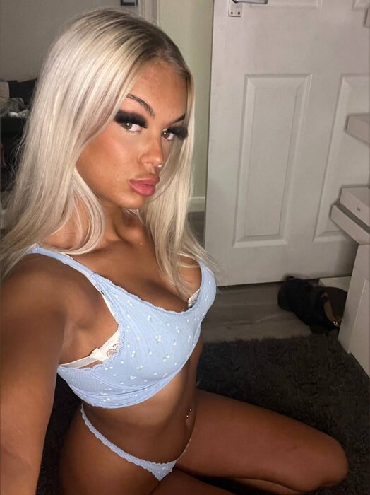 Katehughes (@katehughes), OnlyFans creator