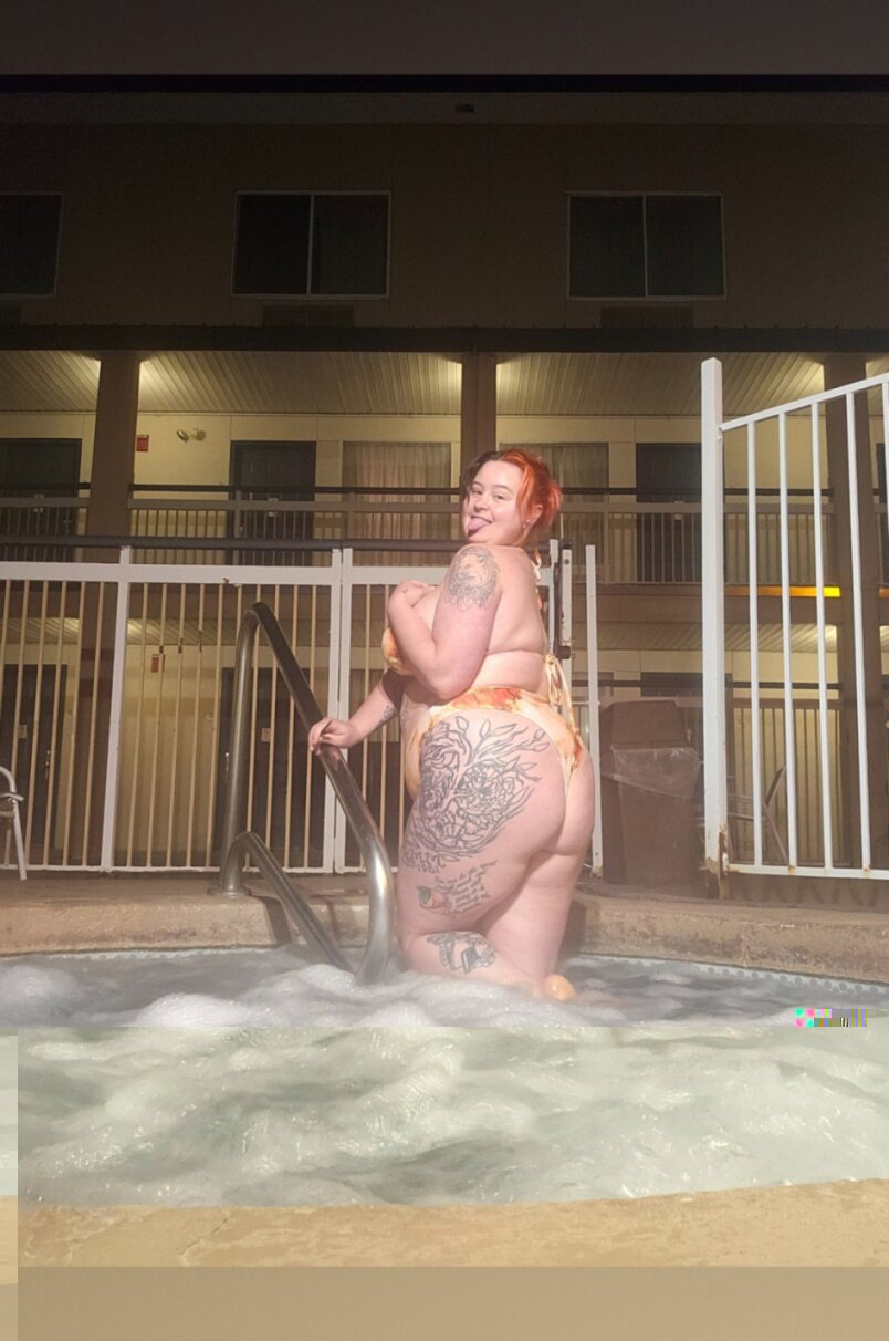 Katiepeaches (@katiepeaches), OnlyFans creator