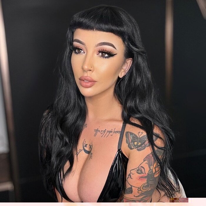 Katrinaoceana (@katrinaoceana), OnlyFans creator