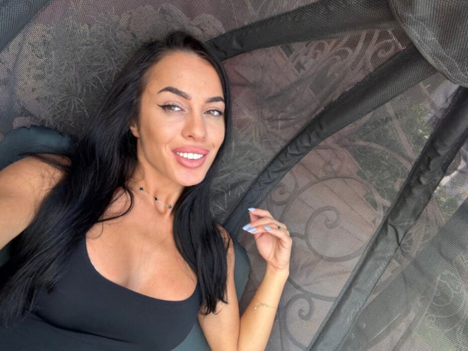 Katye (@katyerave), OnlyFans creator