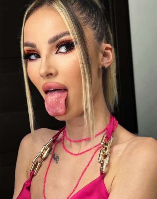 Katynova (@katynova), OnlyFans creator