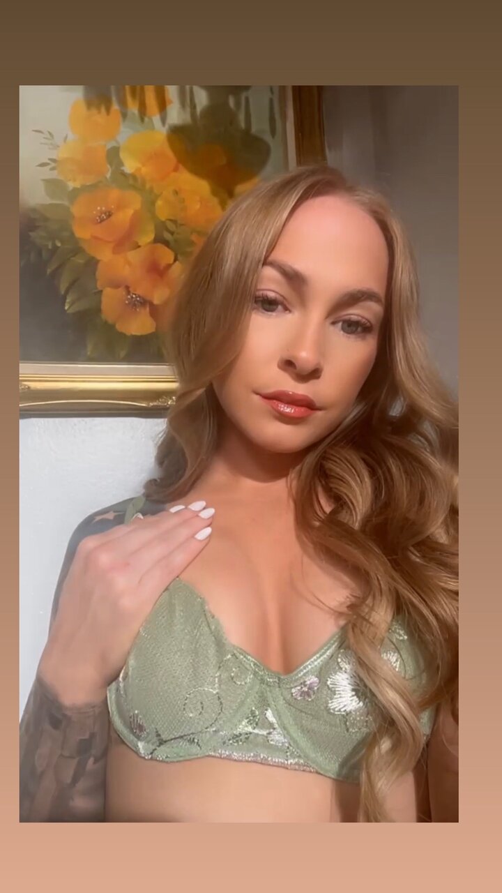 Kayhansenfeetpage (@kayhansenfeetpage), OnlyFans creator