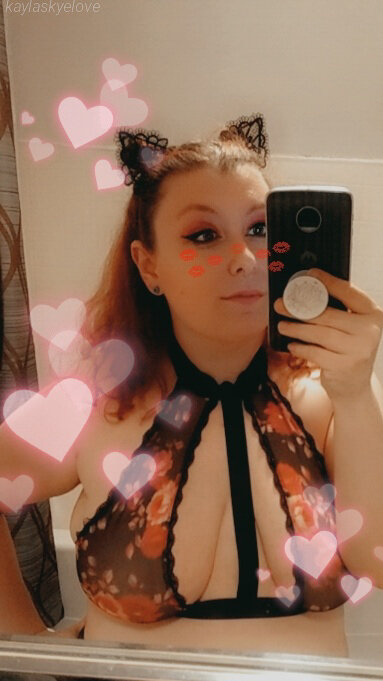 Kaylaskyexoxo (@kaylaskyexoxo), OnlyFans creator