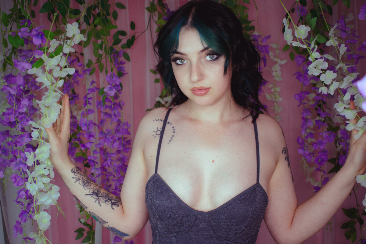 Kcandtherave (@kcandtherave), OnlyFans creator