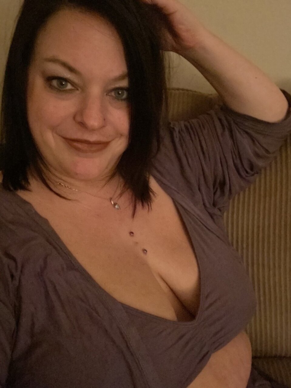 Kelly2blueeyes (@kelly2blueeyes), OnlyFans creator