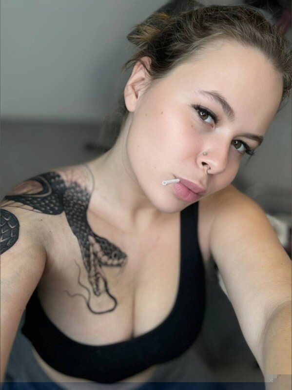 Nicole (@kelly_muur), OnlyFans creator
