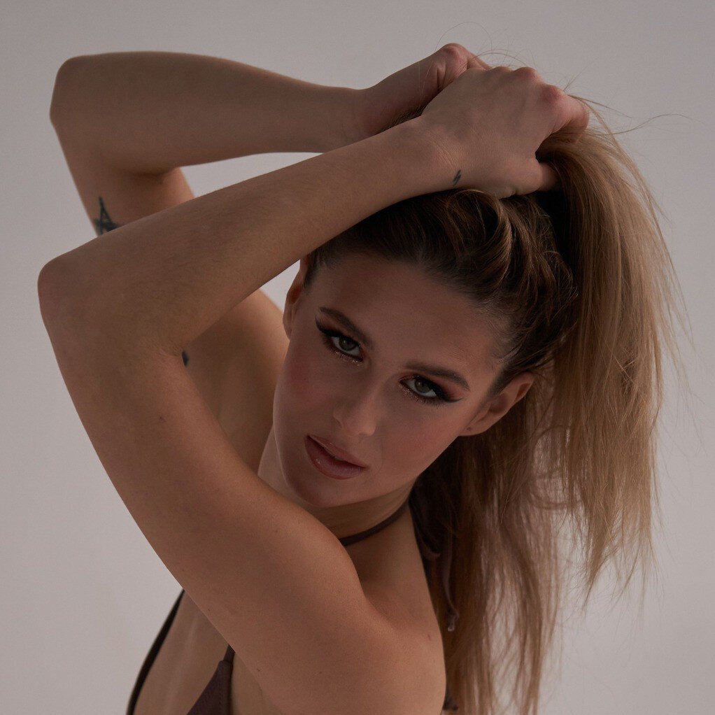 Kellyaleman (@kellyaleman), OnlyFans creator