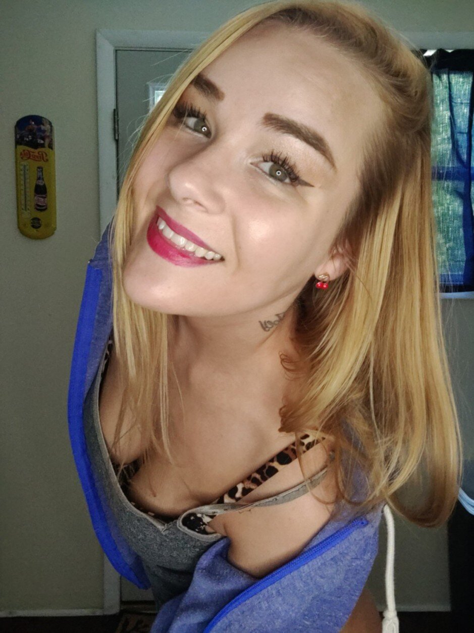 Kellylynn69 (@kellylynn69), OnlyFans creator