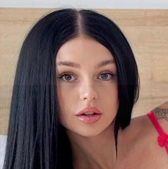 Kerrimeow (@kerrimeow), OnlyFans creator