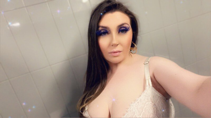 Khaleesiathena (@khaleesiathena), OnlyFans creator