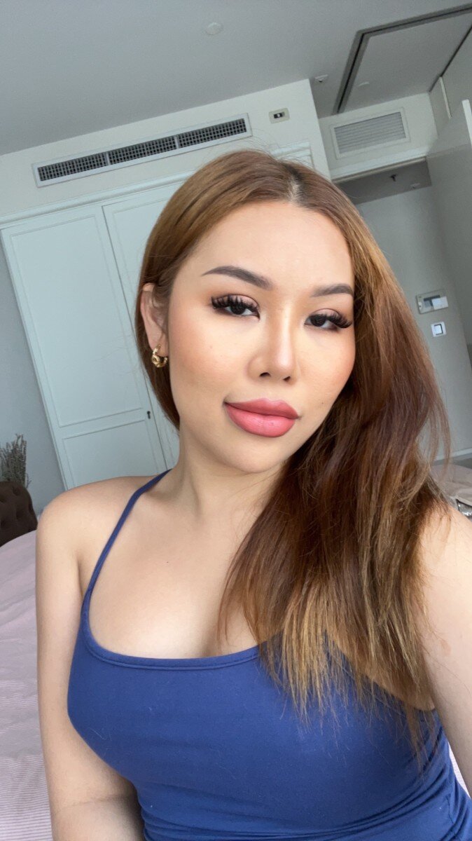 Khloe2542 (@khloe2542), OnlyFans creator