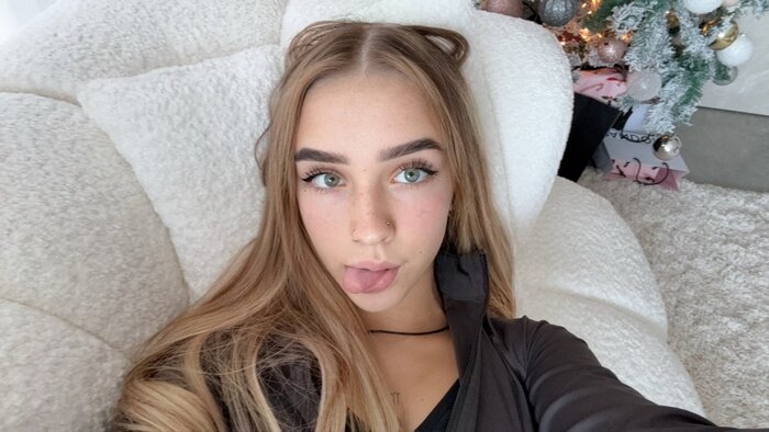 Khloeex (@khloeex), OnlyFans creator