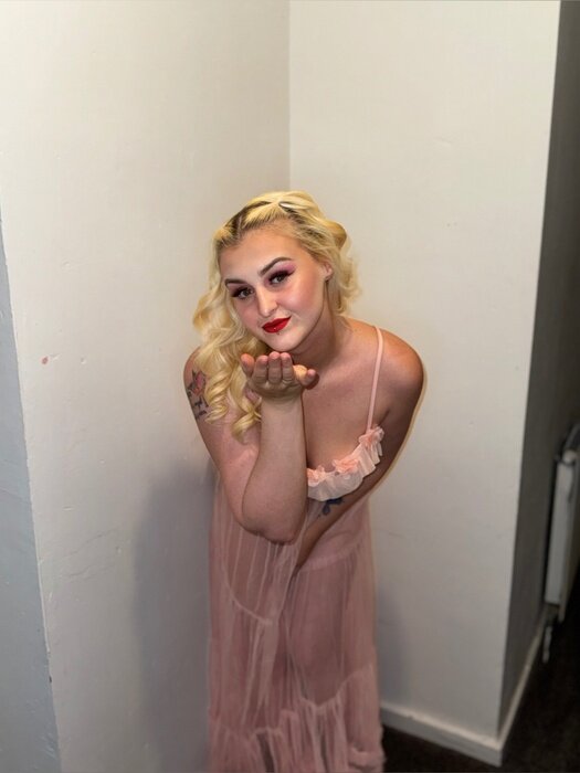 Khloerainx (@khloerainx), OnlyFans creator