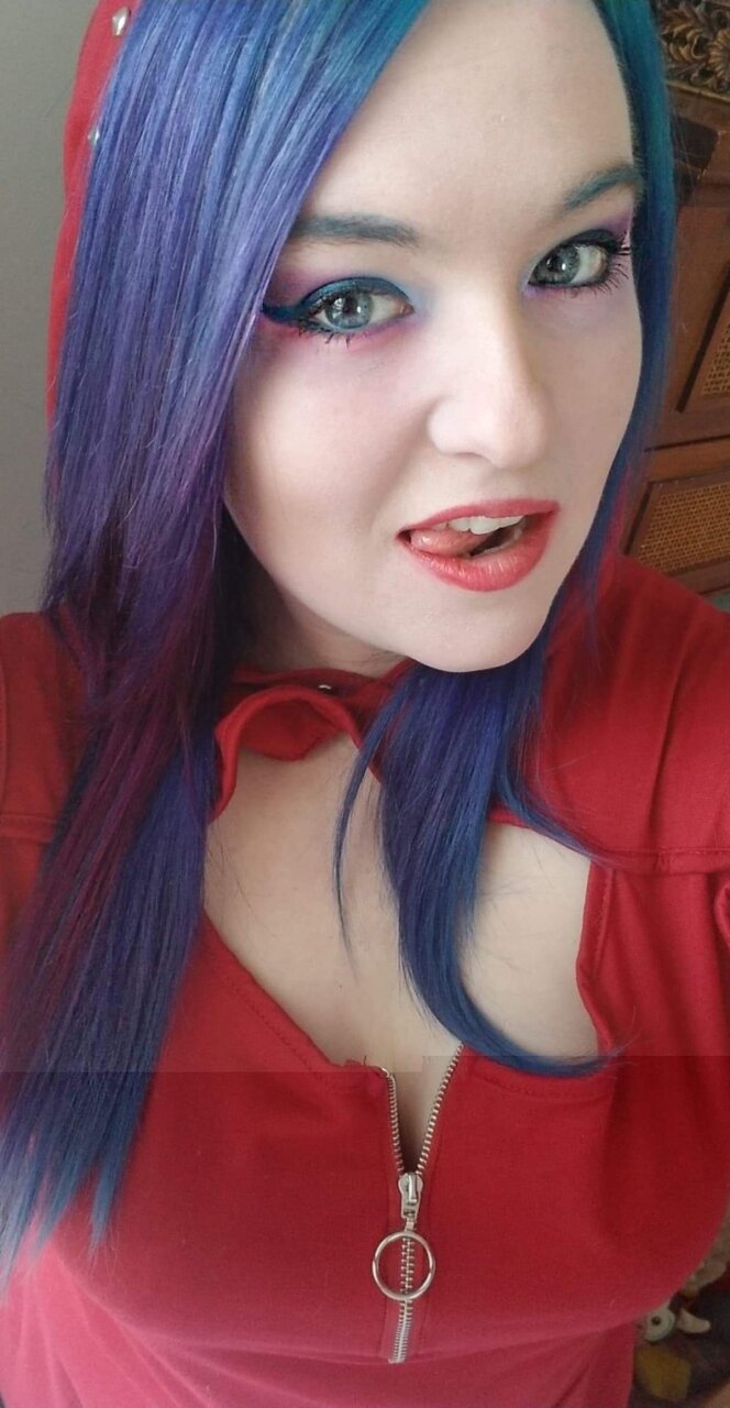 Kibblesnbits (@kibblesnbits), OnlyFans creator