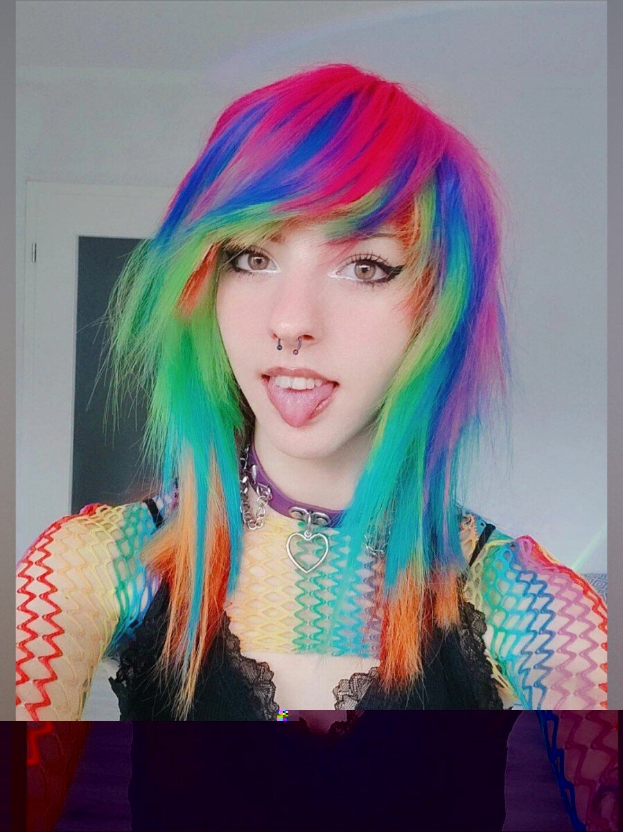 Kiki (@kikideimos), OnlyFans creator