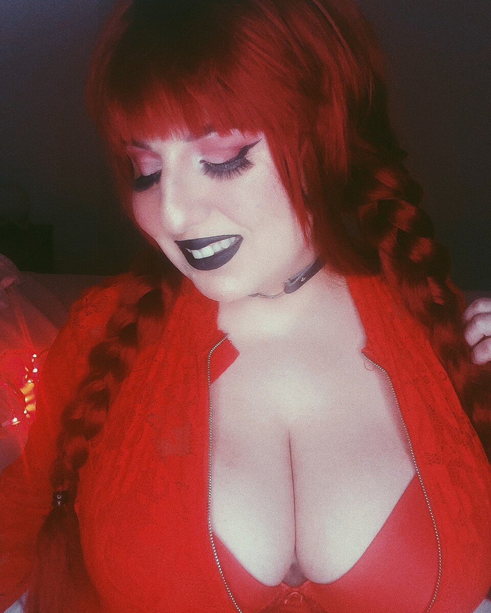 Kikiobscura (@kikiobscura), OnlyFans creator