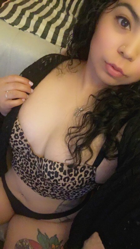 Kimmiakiss22 (@kimmiakiss22), OnlyFans creator