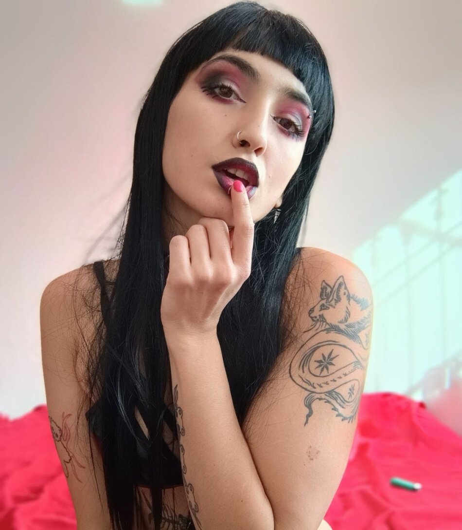 Hairy Queen (@kinkyakame), OnlyFans creator