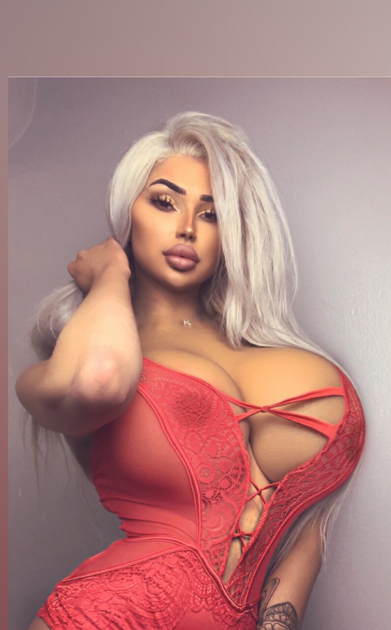 Kinsleyxxx (@kinsleyxxx), OnlyFans creator