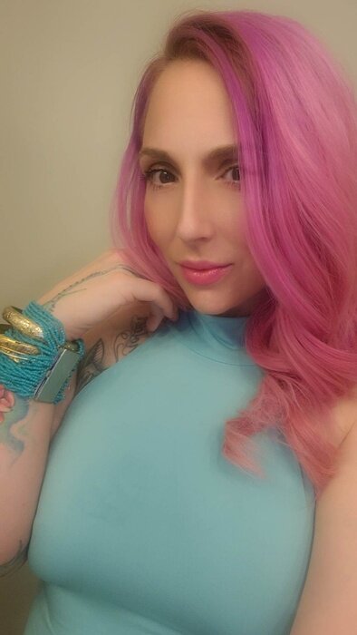 Kiraashe (@kiraashe), OnlyFans creator