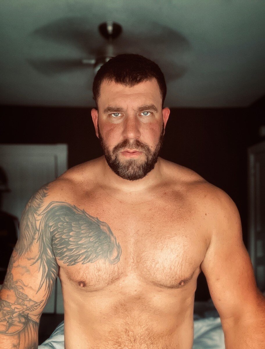 Kirklandsanders (@kirklandsanders), OnlyFans creator