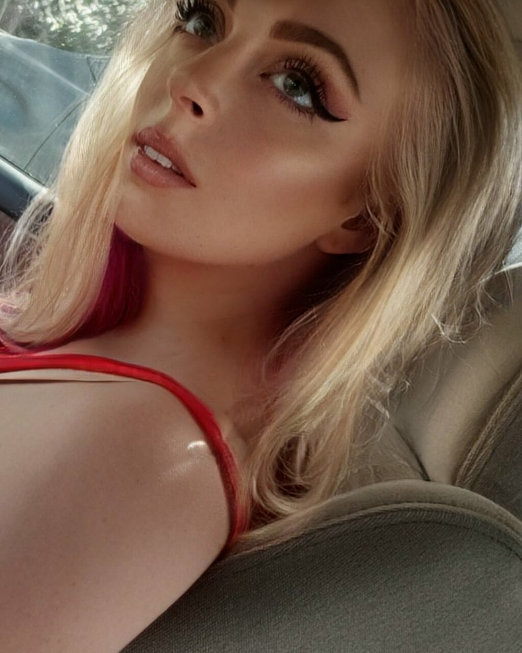 Kissablekinkfreee (@kissablekink_freee), OnlyFans creator