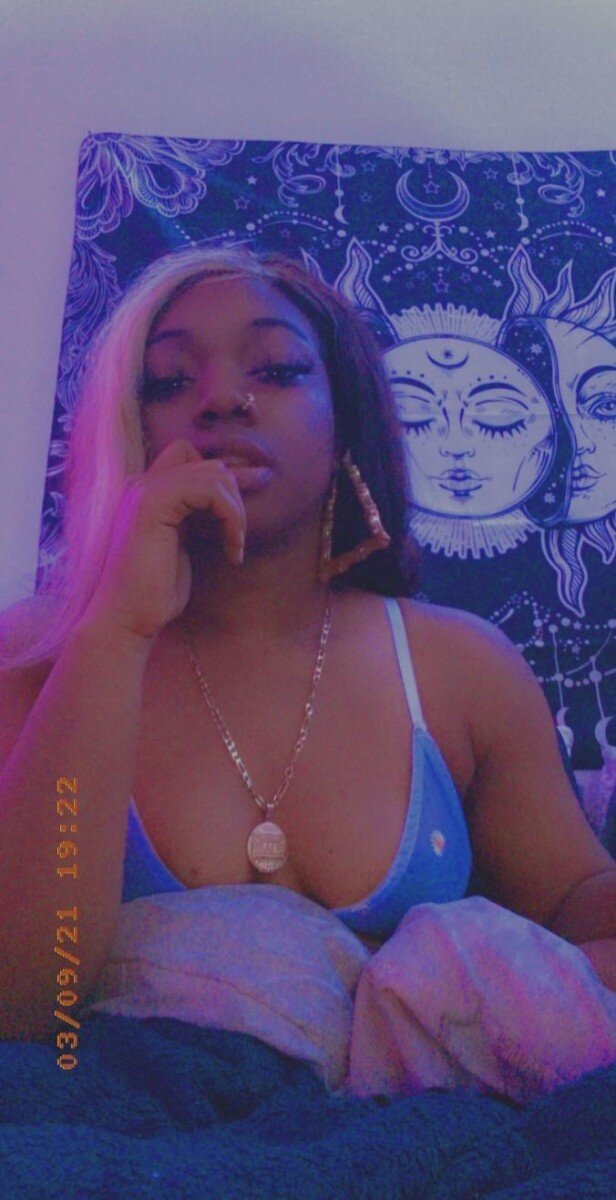 Kitalove (@kitalove), OnlyFans creator