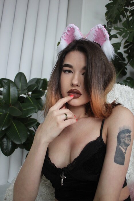 Kitsuneasuna (@kitsune_asuna), OnlyFans creator