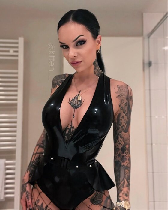 Kittehofficial (@kitteh_official), OnlyFans creator