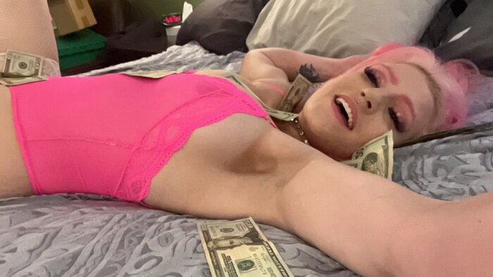 Kittensiren (@kittensiren), OnlyFans creator