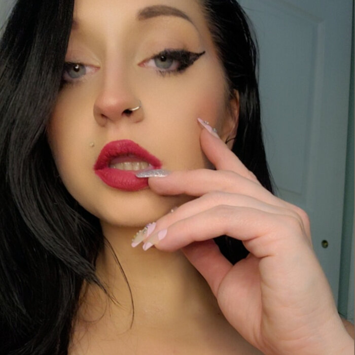 Kittibbybells (@kittibbybells), OnlyFans creator