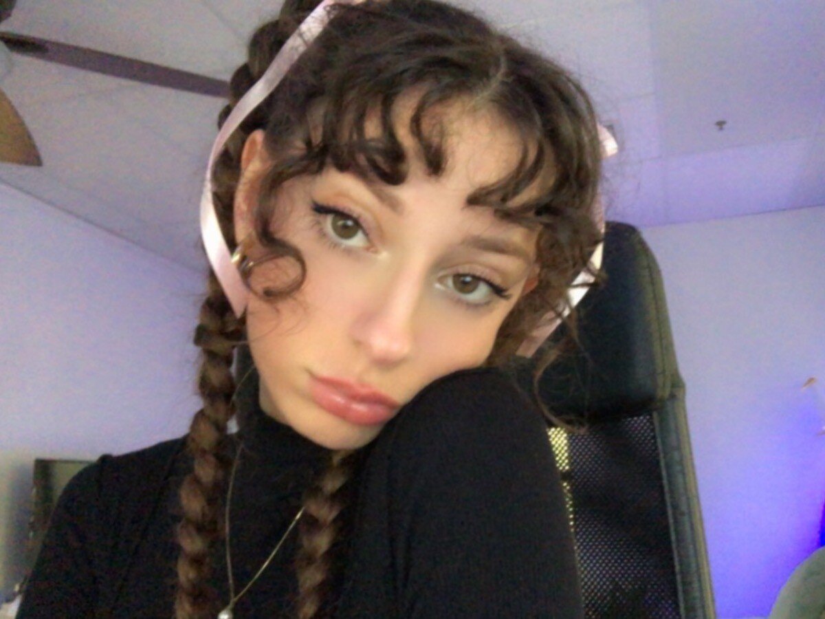 alicia (@kitty882), OnlyFans creator