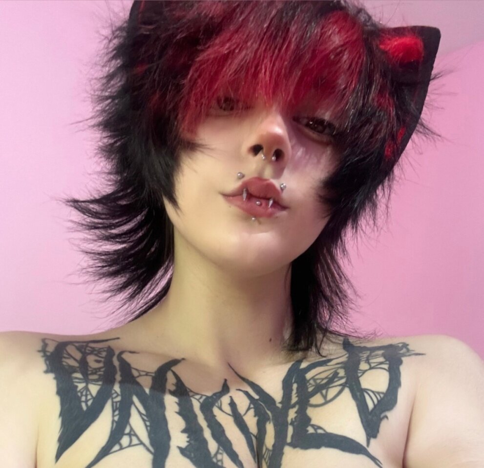Kittyfuu (@kittyfuu), OnlyFans creator