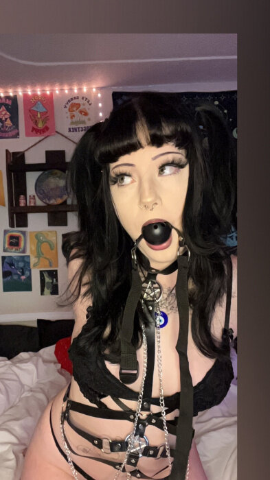 Kittykatmad (@kittykatmad), OnlyFans creator