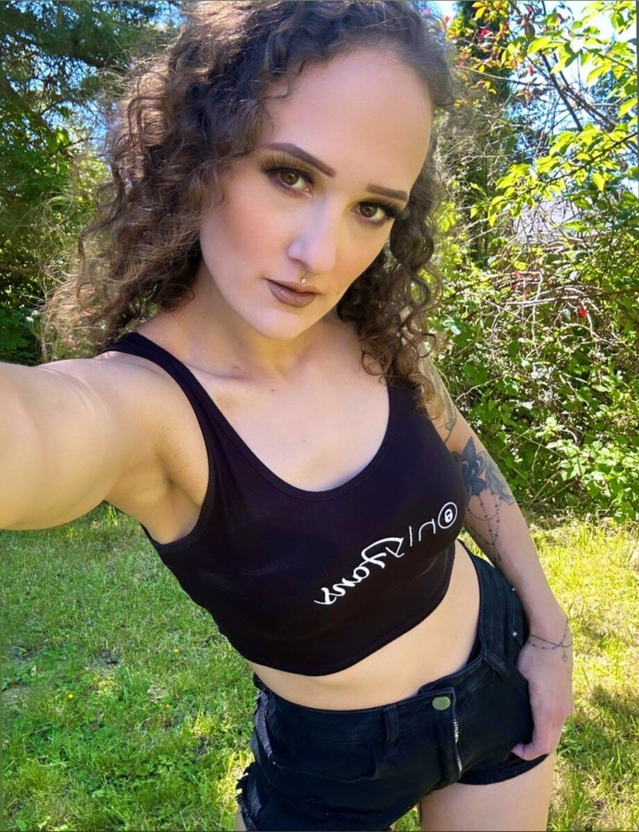 Kittymekelsey (@kittymekelsey), OnlyFans creator