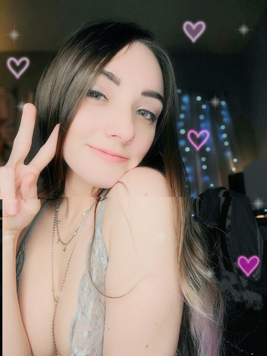 Kittypoggerz (@kittypoggerz), OnlyFans creator