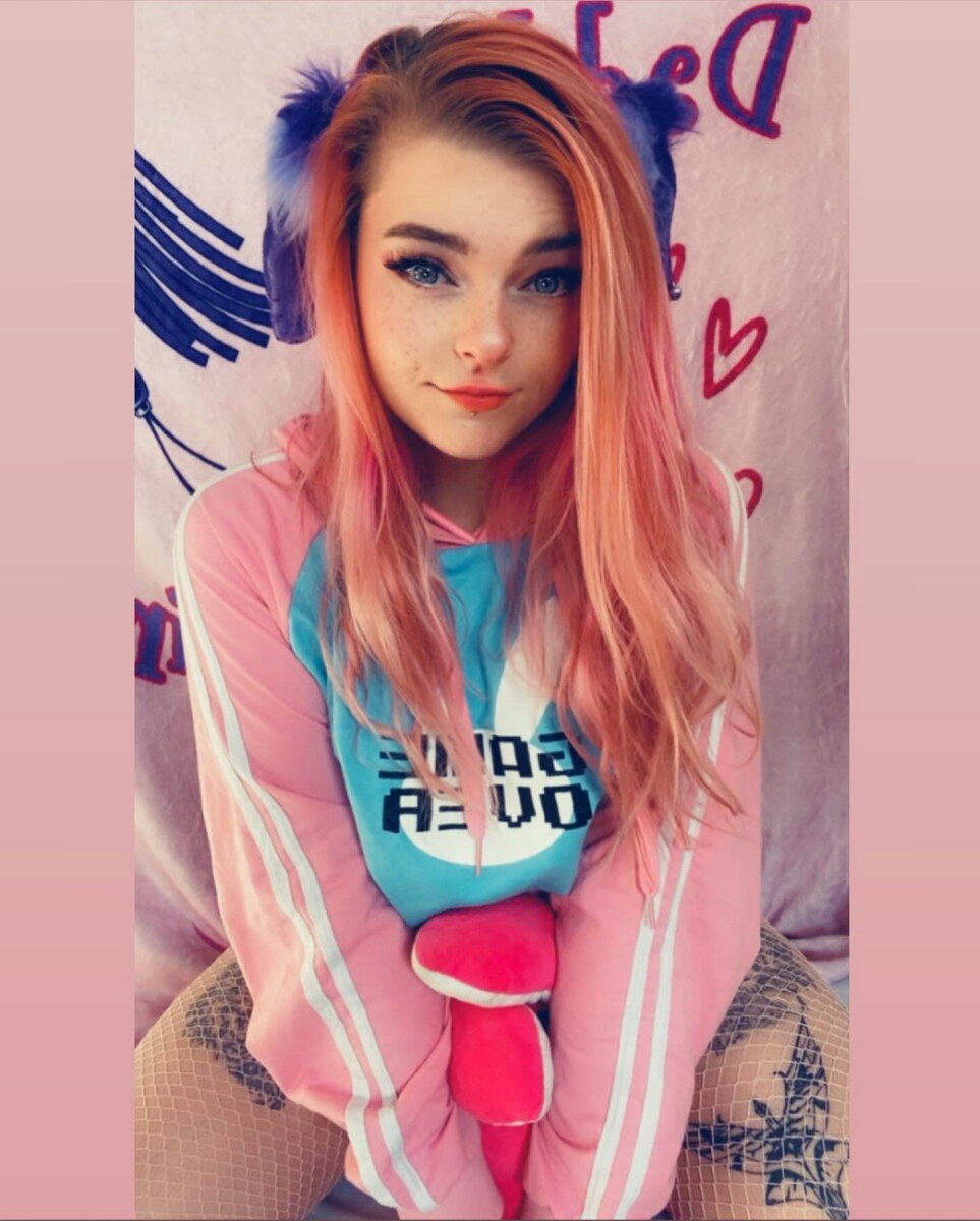 Kittysapphire1 (@kittysapphire1), OnlyFans creator