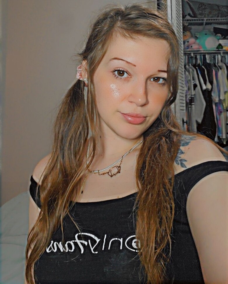 Kiwifroot (@kiwifroot), OnlyFans creator