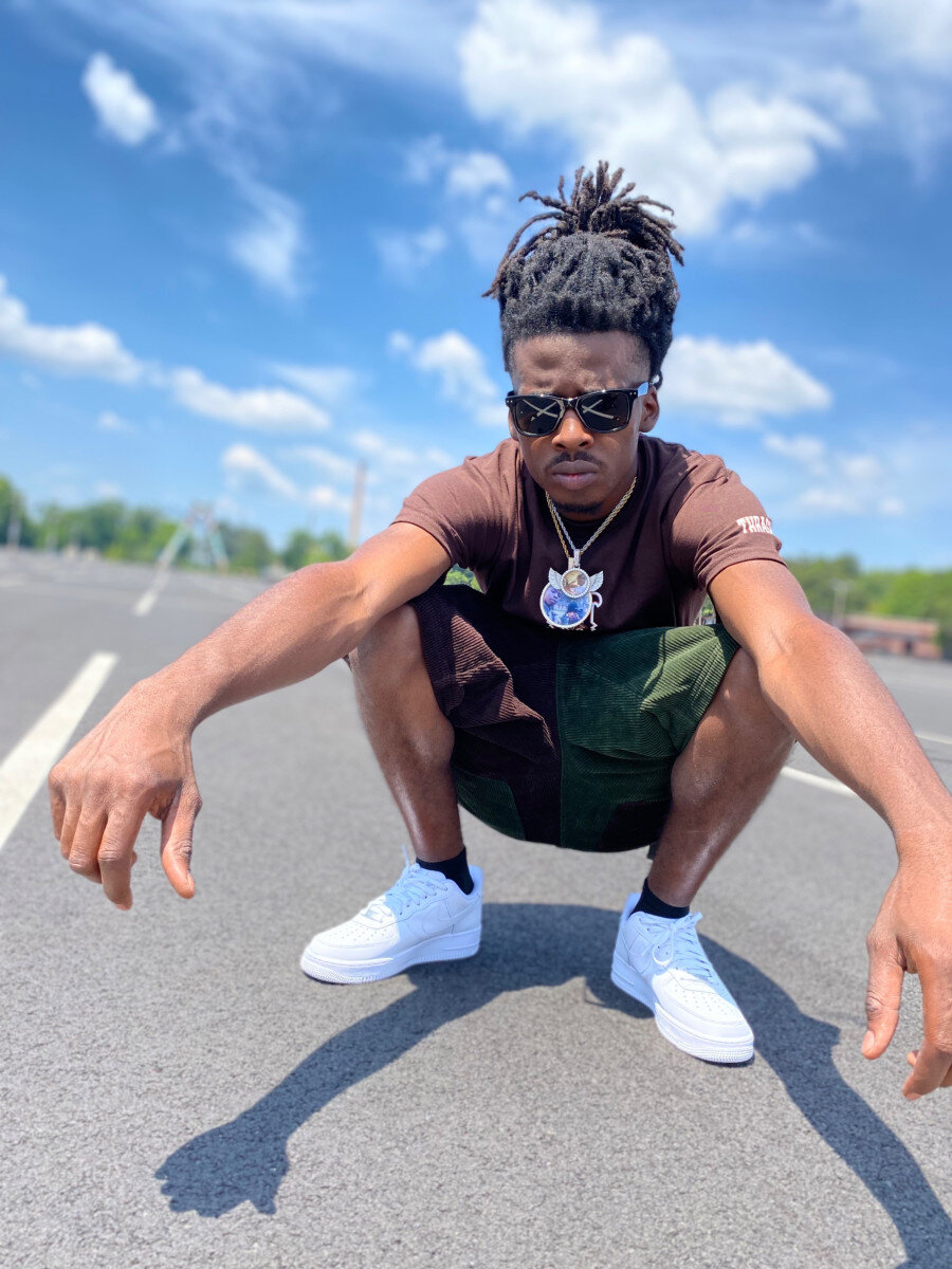 Kneedeep4ever (@kneedeep4ever), OnlyFans creator