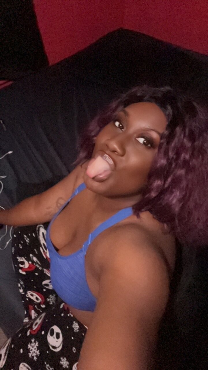 Koffeecreamxpie (@koffeecreamxpie), OnlyFans creator