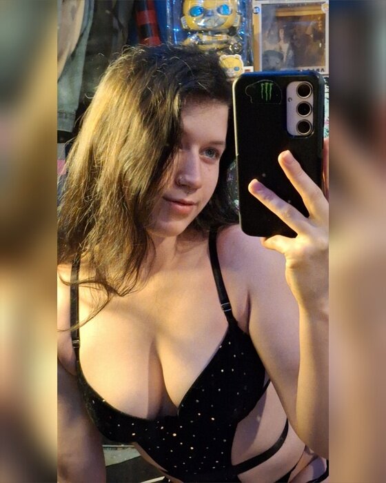 Koreynmae (@koreynmae), OnlyFans creator